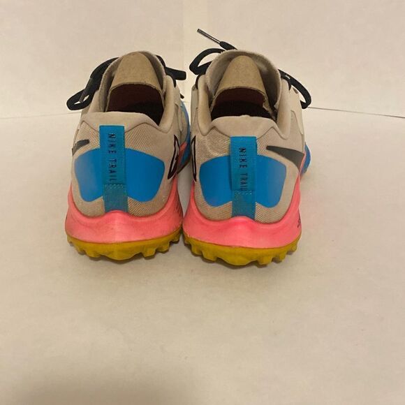 NIKE Air Zoom Terra Kiger 5 Lt Orewood Brn/Black Women's US 9.5 EU 41 AQ2220-100 - Picture 3 of 5